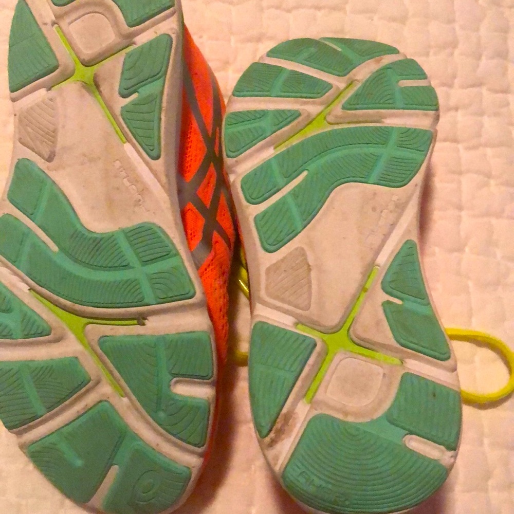 ASIC Running shoe - Picture 3 of 3